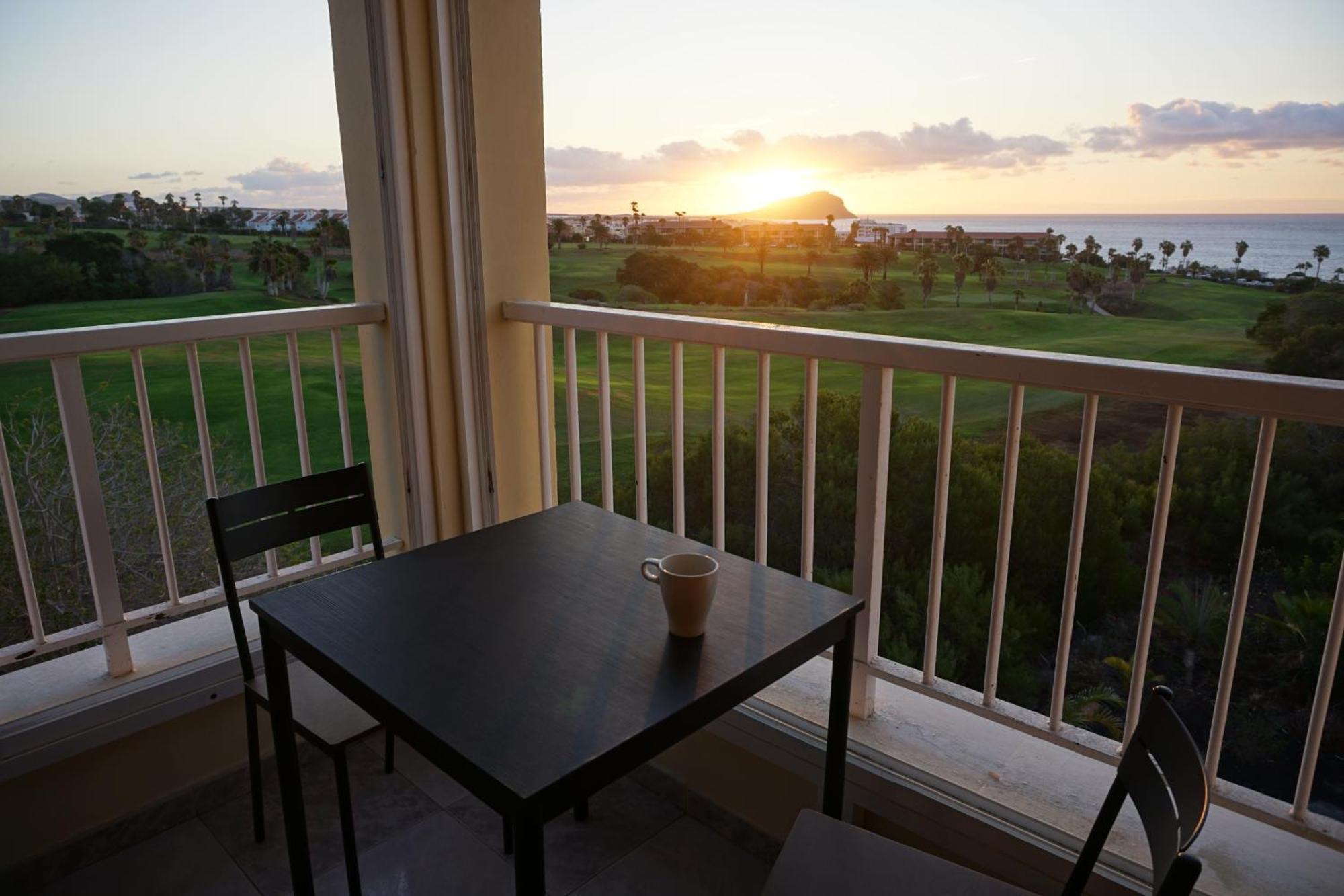 Golf Del Sur Apartment - Magnificent Panorama Of The Ocean, El Teide, And Montana Roja ซานมิเกลเดียโบนา ภายนอก รูปภาพ