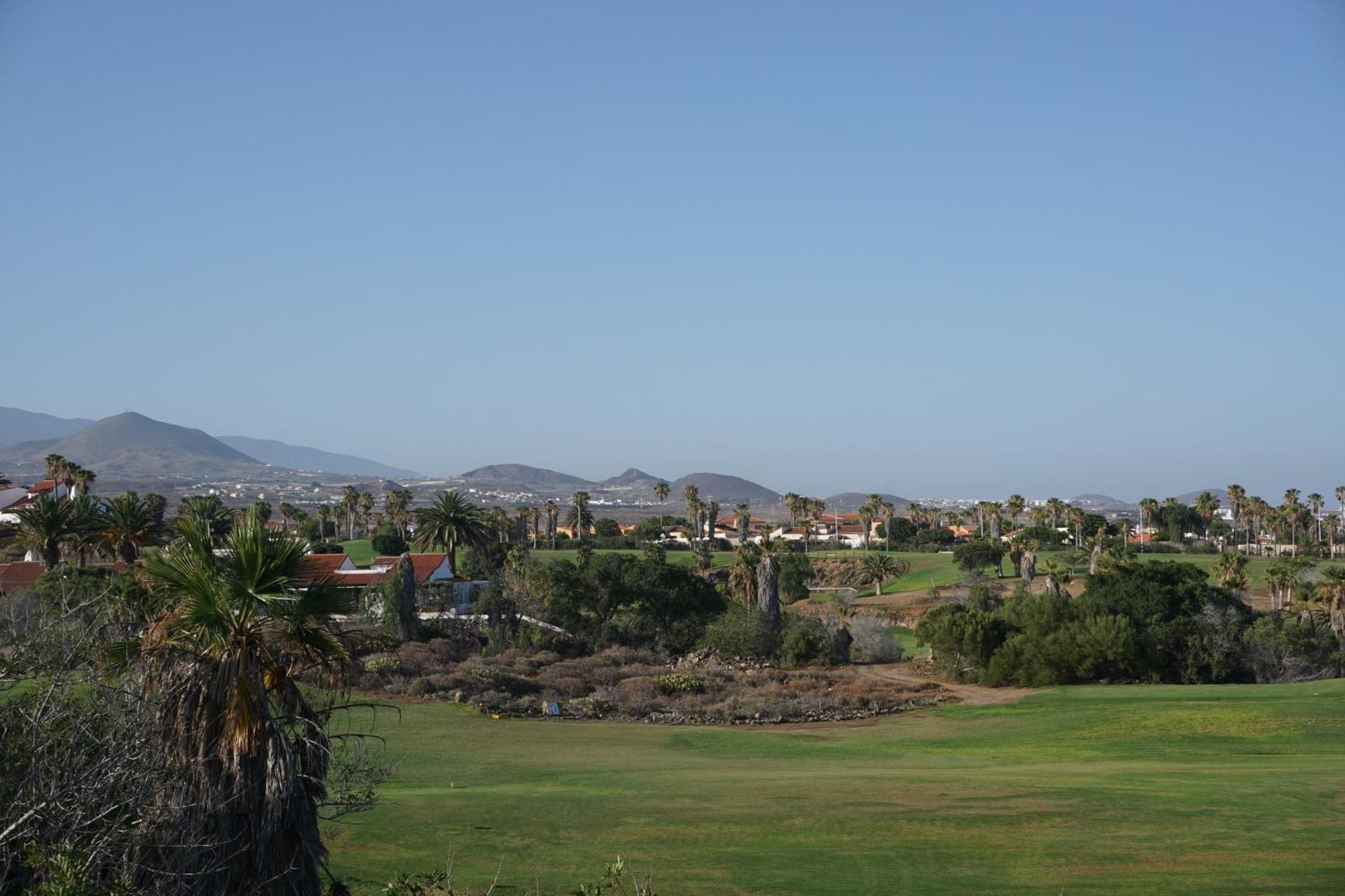 Golf Del Sur Apartment - Magnificent Panorama Of The Ocean, El Teide, And Montana Roja ซานมิเกลเดียโบนา ภายนอก รูปภาพ